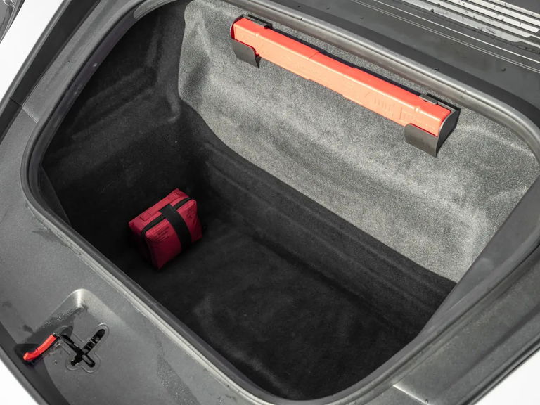 Porsche 992 Carrera 4 GTS