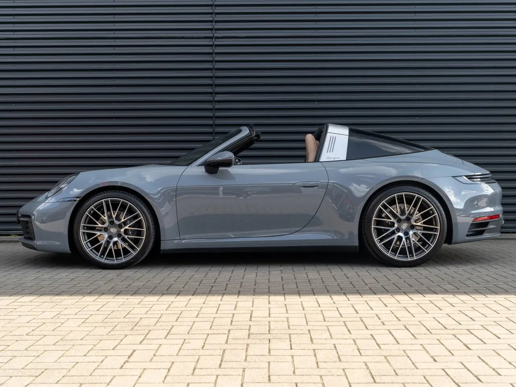 Porsche 992 Targa 4