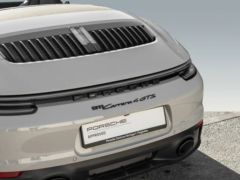 Porsche 992 Carrera 4 GTS