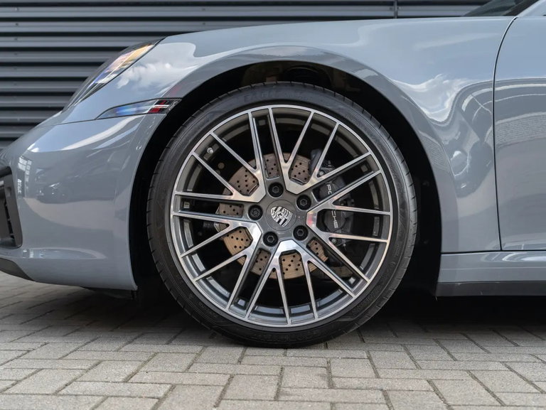 Porsche 992 Targa 4