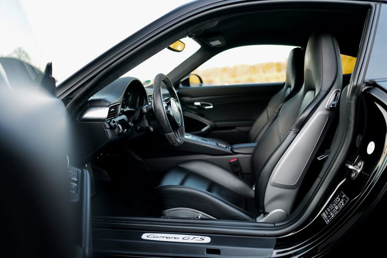 Porsche 991 Carrera GTS