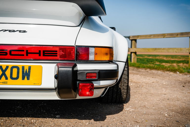 Porsche 911 Carrera 3.2 Supersport