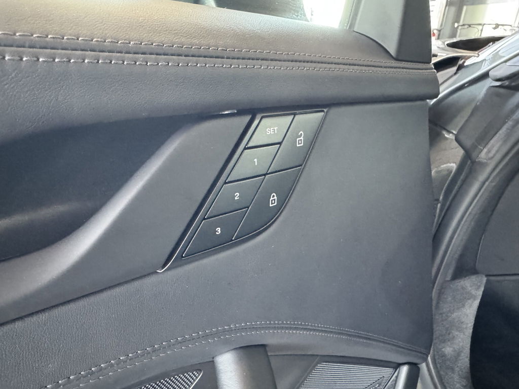 Porsche 992 Carrera 4 GTS