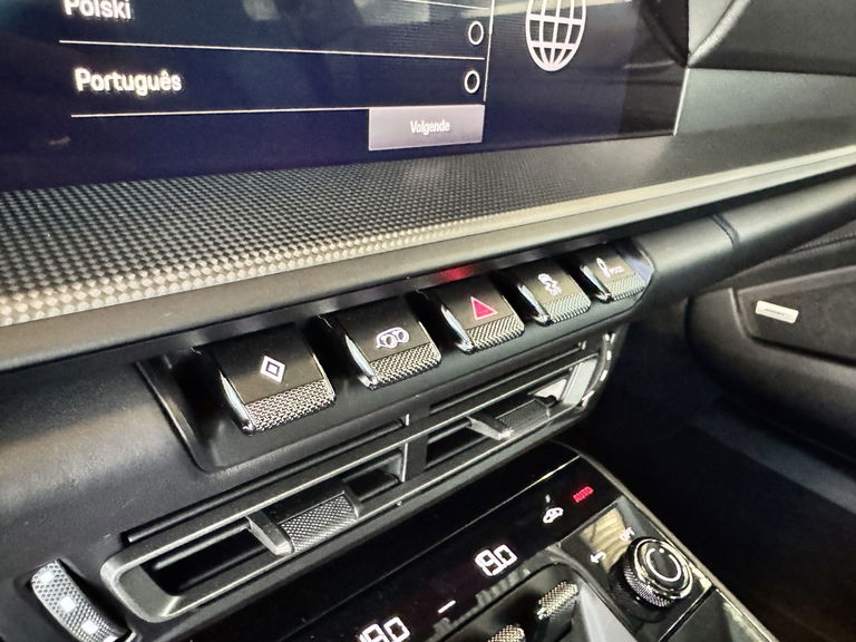 Porsche 992 Carrera 4 GTS