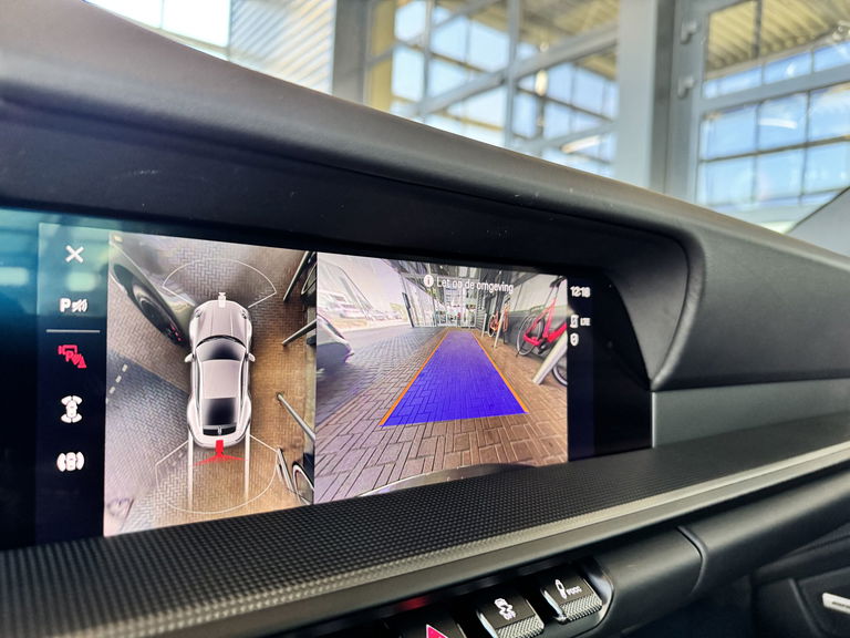 Porsche 992 Carrera 4 GTS