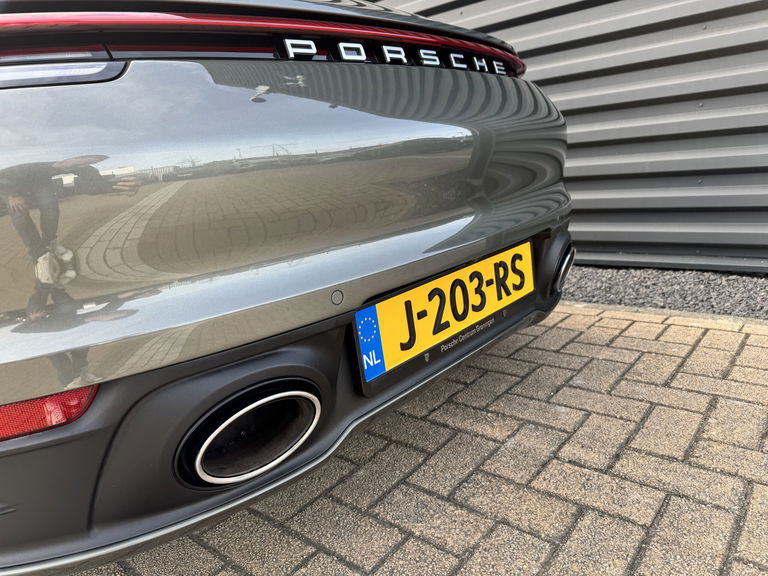 Porsche 992 Carrera 4S