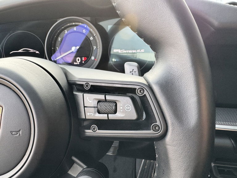 Porsche 992 Carrera 4S