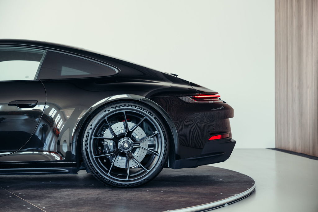 Porsche 992 GT3 Touring