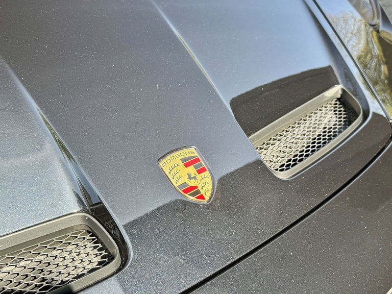 Porsche 992 GT3 Touring