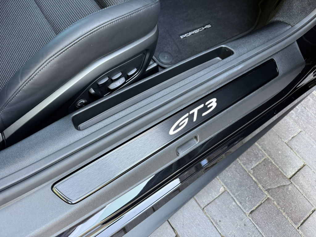 Porsche 992 GT3 Touring