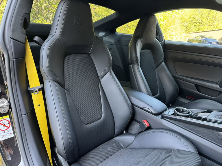 Porsche 992 GT3 Touring