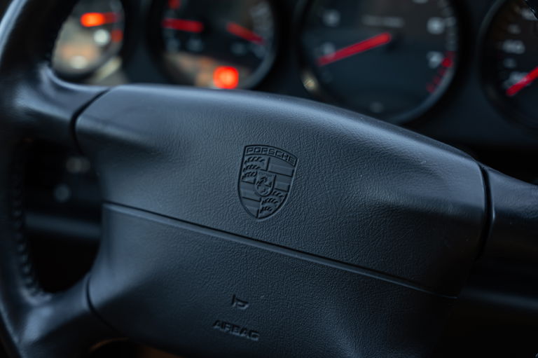 Porsche 993 Carrera 4