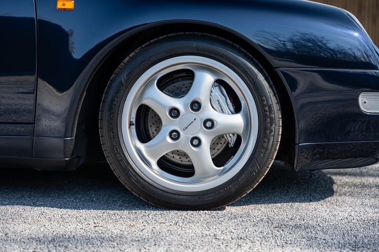 Porsche 993 Carrera 4