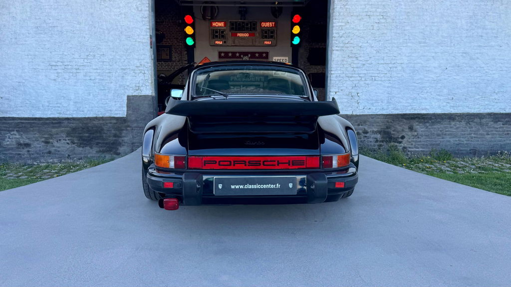 Porsche 911 Turbo 3.3