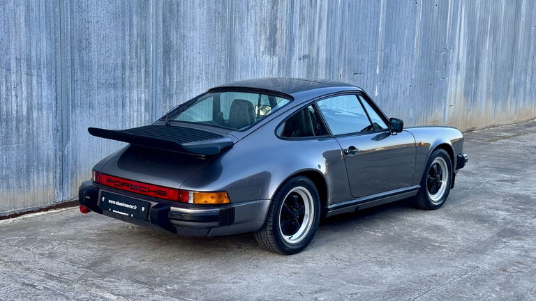Porsche 911 Carrera 3.2