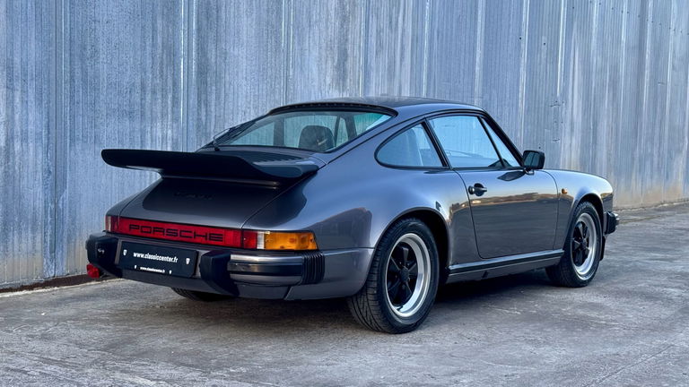Porsche 911 Carrera 3.2