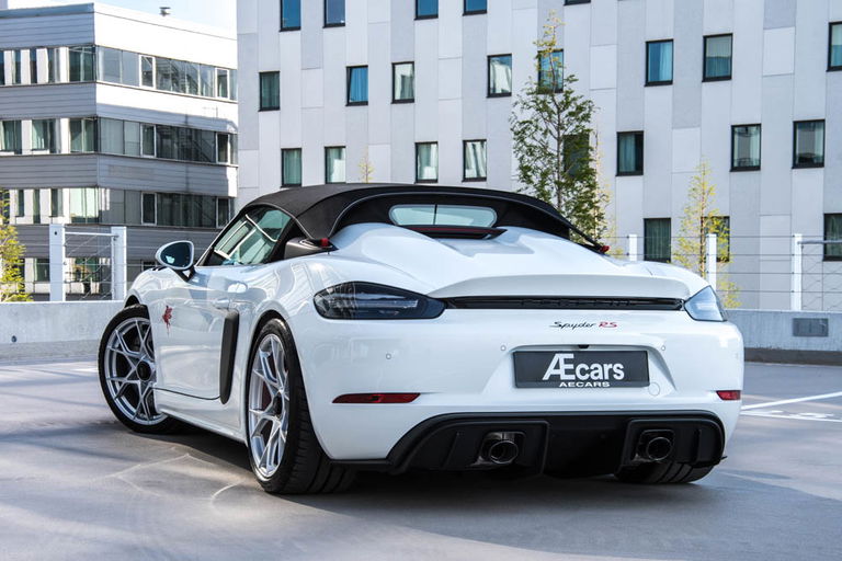 Porsche 718 Spyder RS
