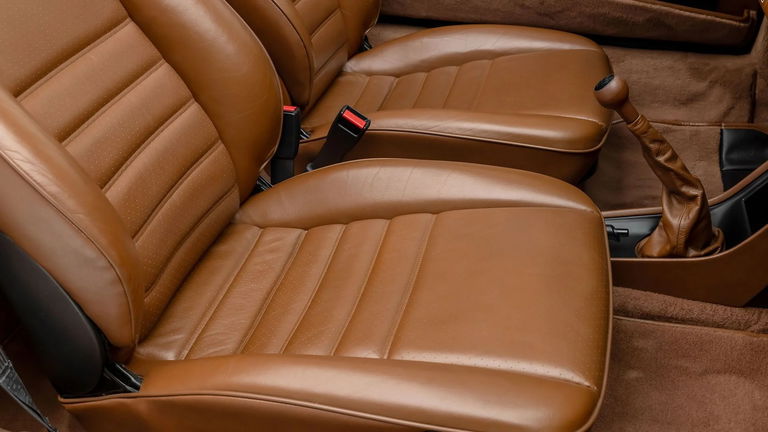 Porsche 911 Carrera 3.2 Speedster (US)