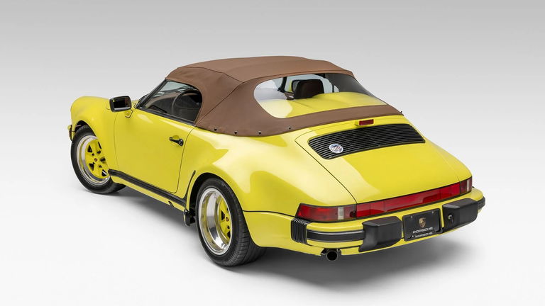 Porsche 911 Carrera 3.2 Speedster (US)