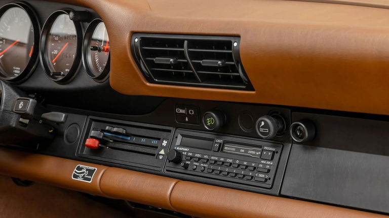 Porsche 911 Carrera 3.2 Speedster (US)