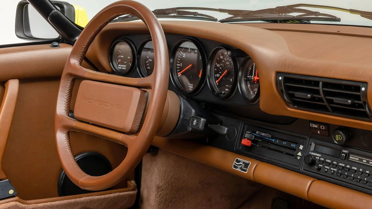 Porsche 911 Carrera 3.2 Speedster (US)