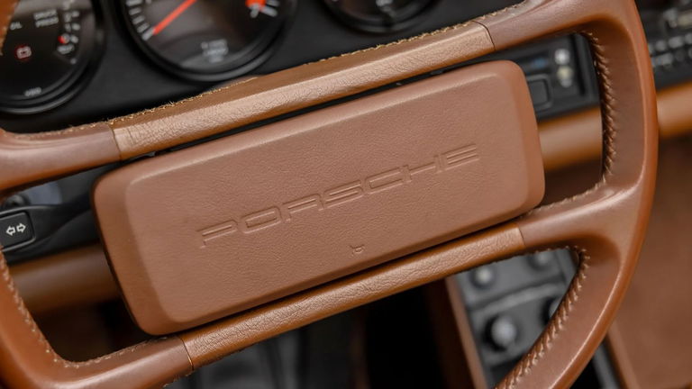 Porsche 911 Carrera 3.2 Speedster (US)