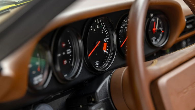 Porsche 911 Carrera 3.2 Speedster (US)