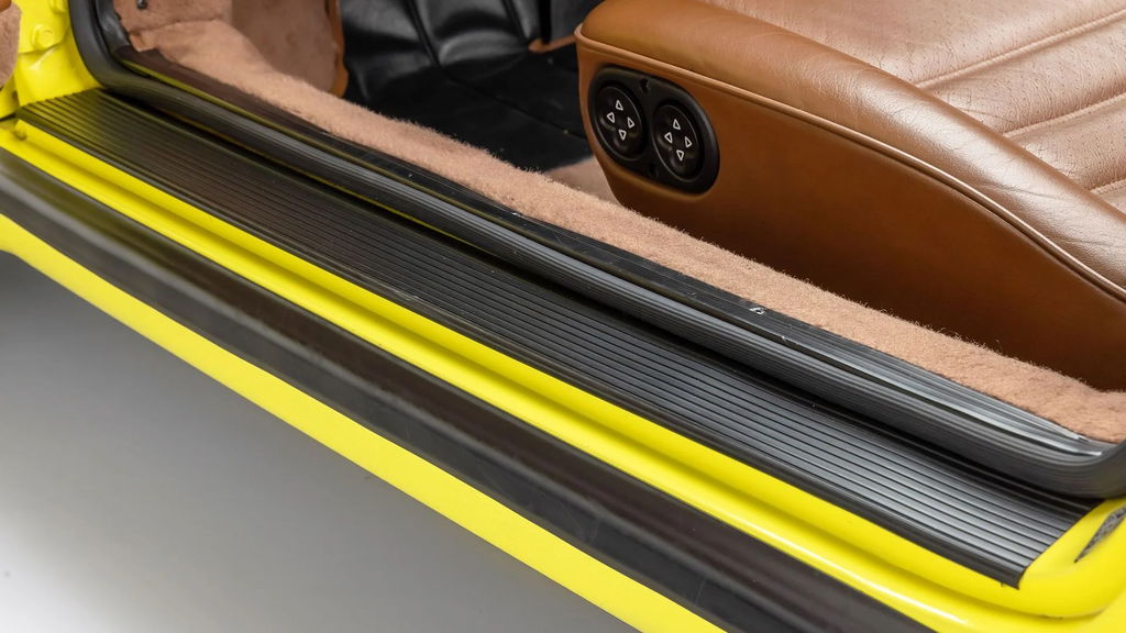 Porsche 911 Carrera 3.2 Speedster (US)