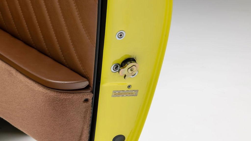 Porsche 911 Carrera 3.2 Speedster (US)