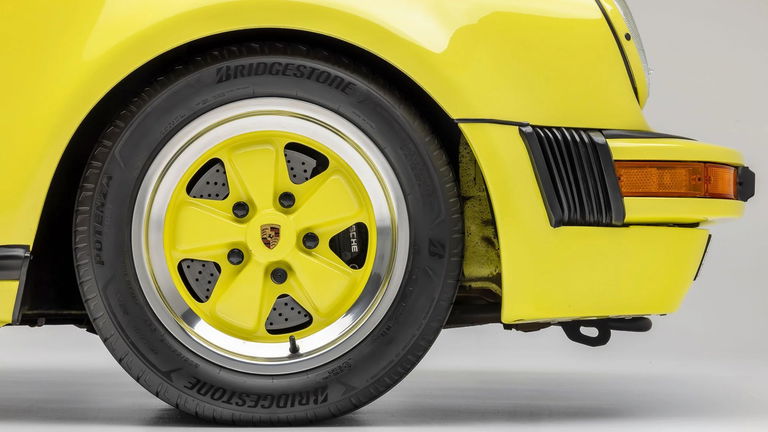 Porsche 911 Carrera 3.2 Speedster (US)