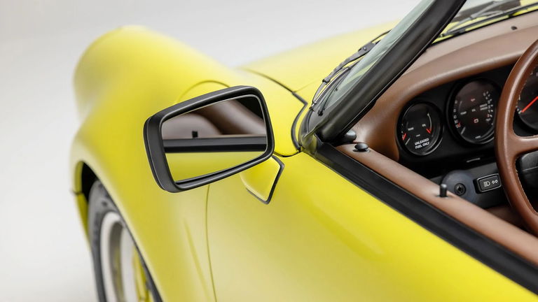 Porsche 911 Carrera 3.2 Speedster (US)