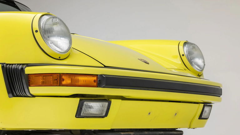 Porsche 911 Carrera 3.2 Speedster (US)