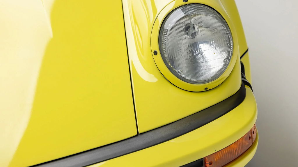 Porsche 911 Carrera 3.2 Speedster (US)