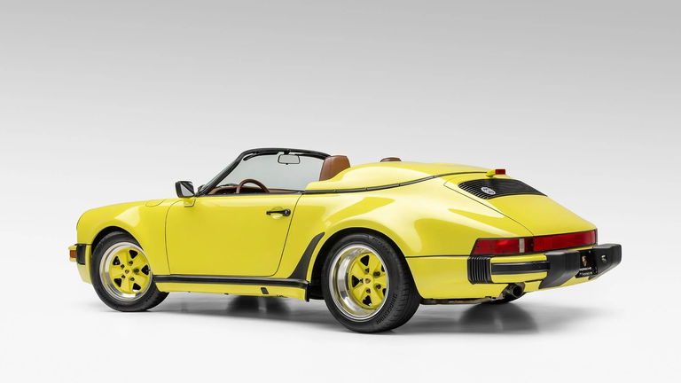 Porsche 911 Carrera 3.2 Speedster (US)