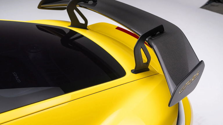 Porsche 718 Cayman GT4 RS