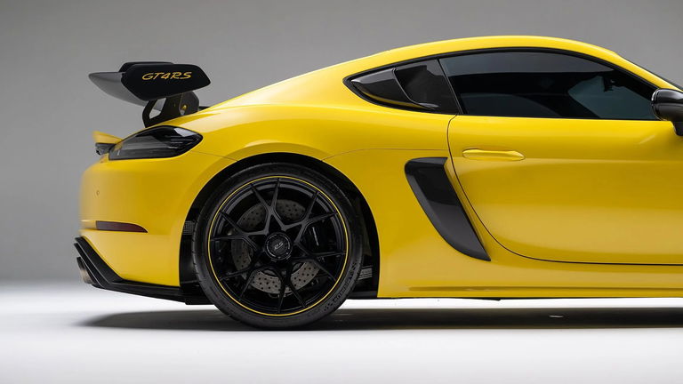 Porsche 718 Cayman GT4 RS