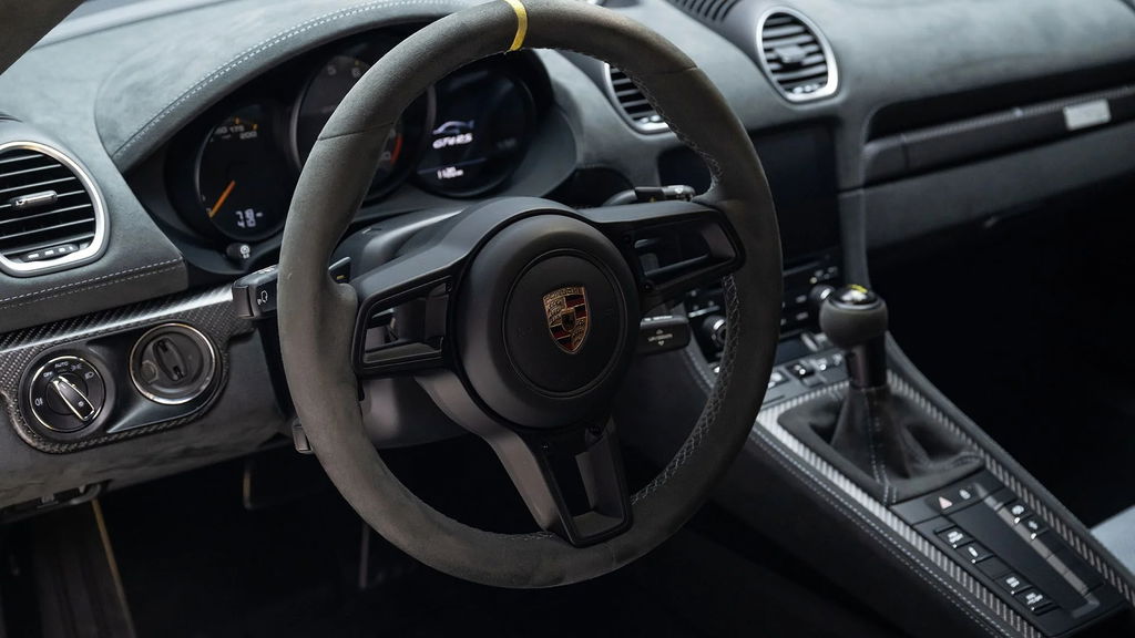 Porsche 718 Cayman GT4 RS