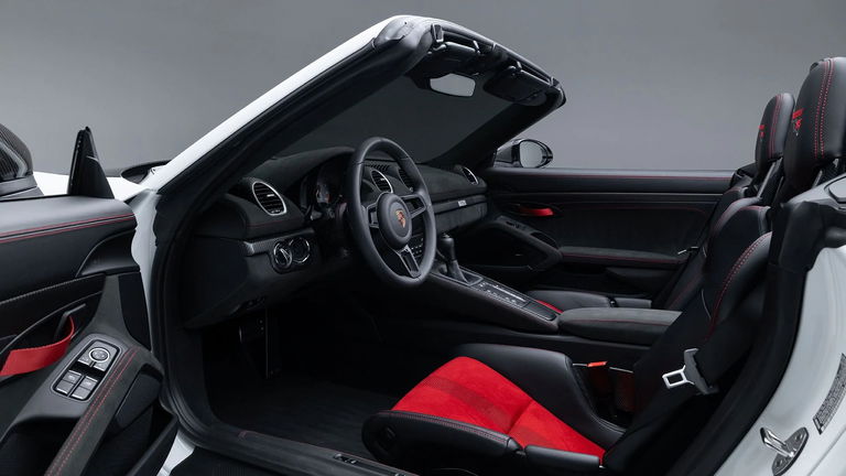 Porsche 718 Spyder RS