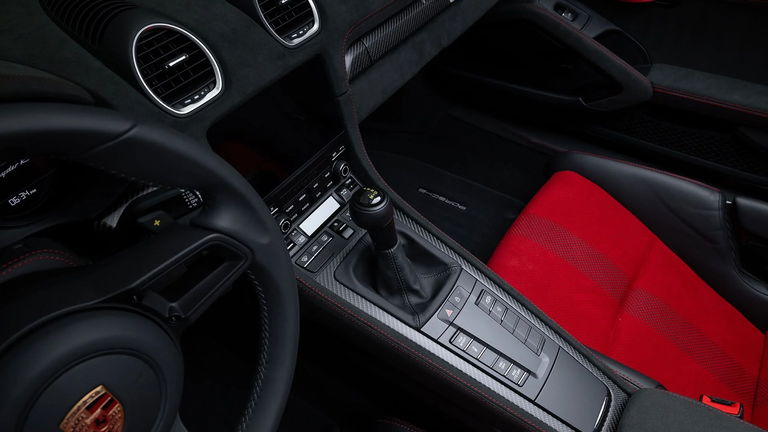 Porsche 718 Spyder RS