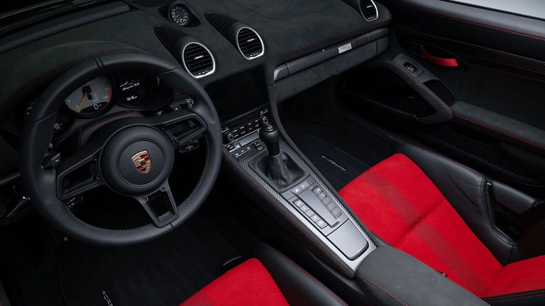 Porsche 718 Spyder RS