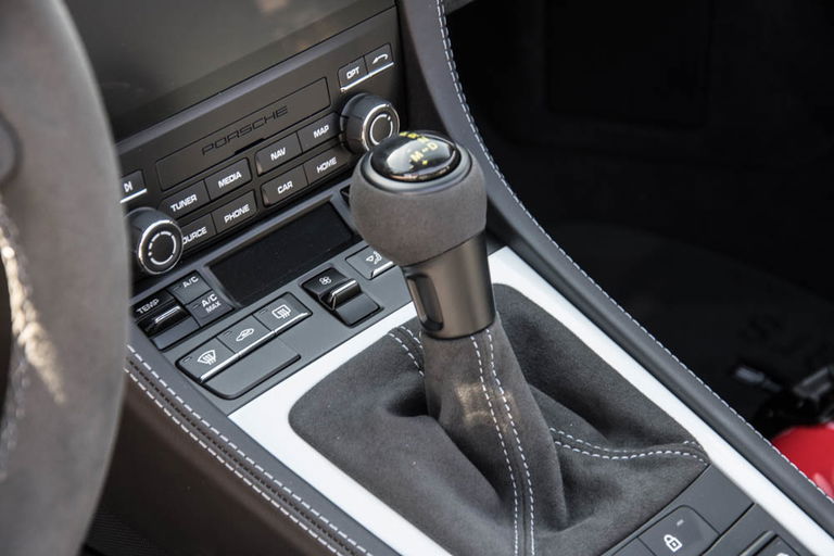 Porsche 718 Spyder RS