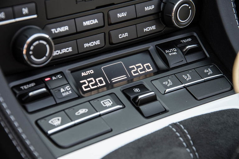 Porsche 718 Spyder RS