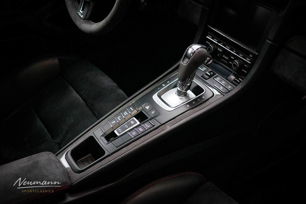 Porsche 991 Carrera 4 GTS