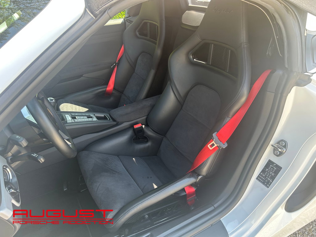 Porsche 981 Boxster Spyder