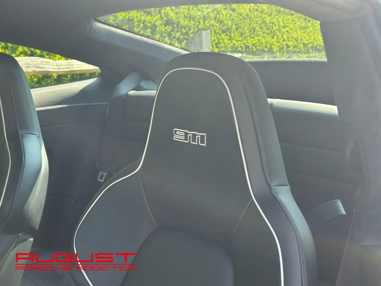 Porsche 992 Belgian Legend Edition