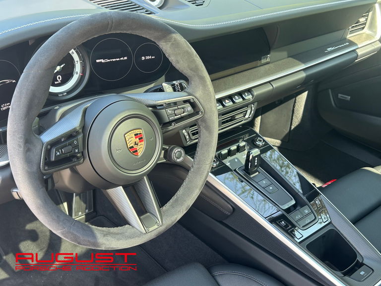 Porsche 992 Belgian Legend Edition