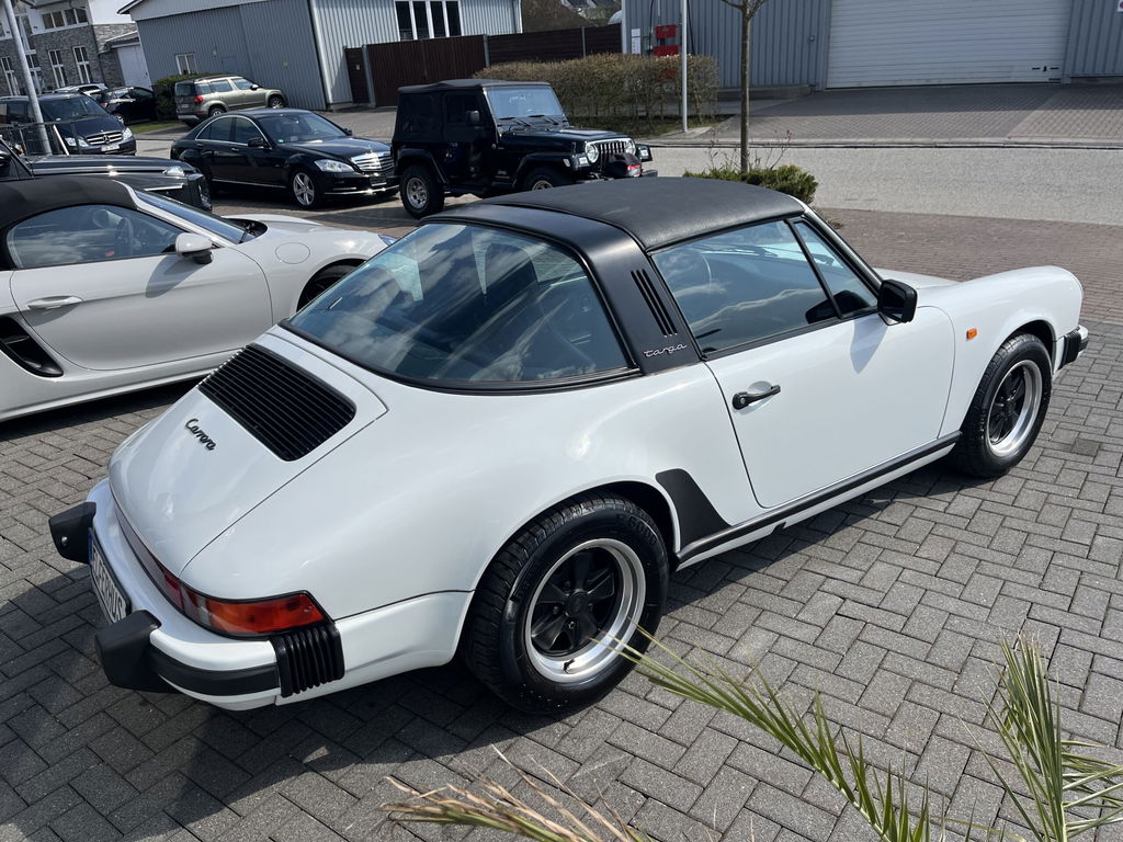 Porsche 911 Carrera 3.2