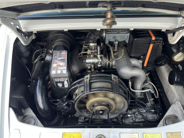 Porsche 911 Carrera 3.2