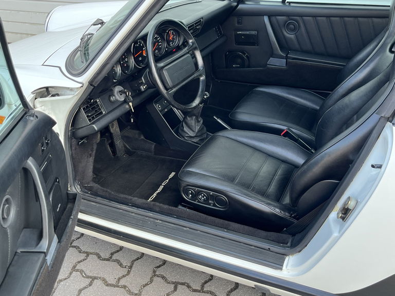 Porsche 911 Carrera 3.2