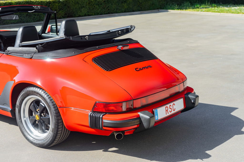 Porsche 911 Carrera 3.2 (US)